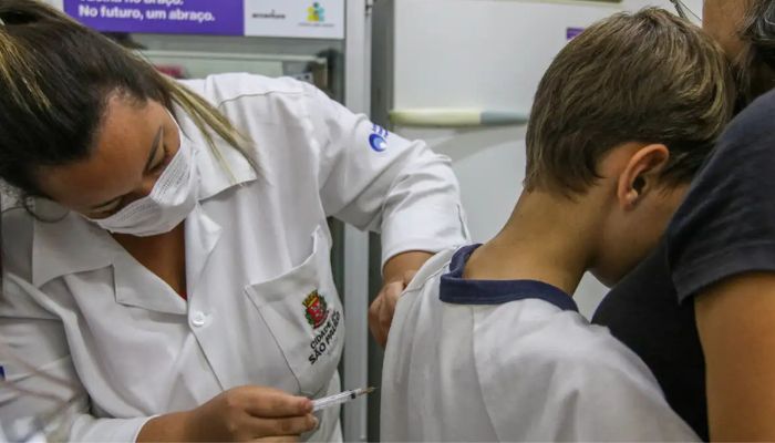  Vacina contra HPV reduz em 58% casos de câncer de colo de útero 